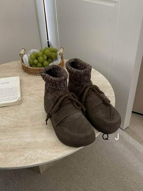 Picture of UGG Shoes _SKUUGGsz35-40J110919678